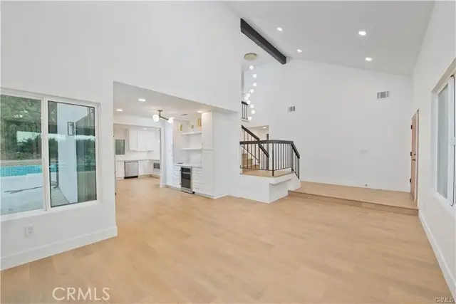 18611 Lassen, Northridge, CA 91324 - Image #3