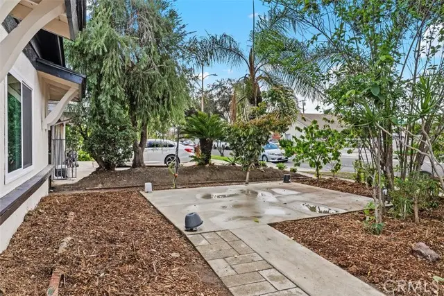 913 S Diamond, Santa Ana, CA 92704 - Image #2