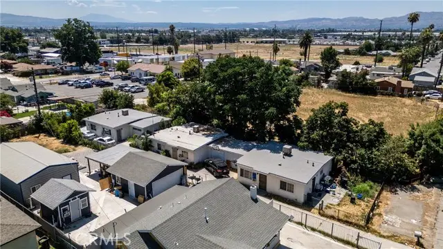 7225 Barton, San Bernardino, CA 92404 - #3