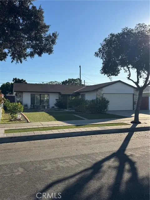 5326 W Henderson Place, Santa Ana, CA 92704