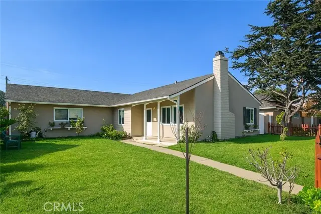 17451 Newland, Huntington Beach, CA 92647 - Image #2