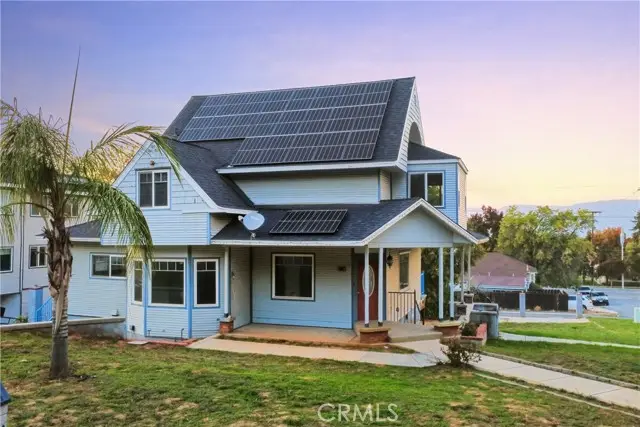 261 E Crescent Avenue, Redlands, CA 92373 - #1