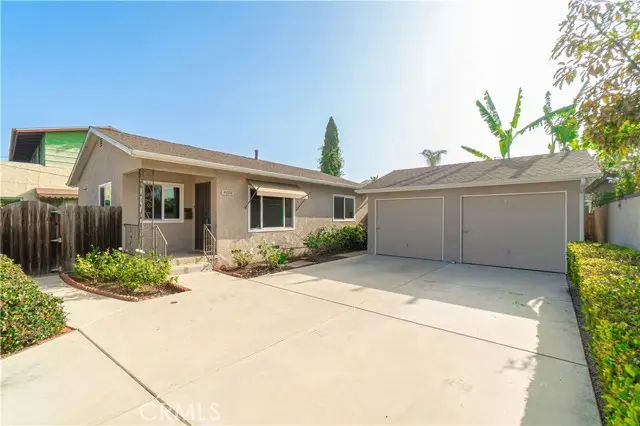 4006 E Vermont Street, Long Beach, CA 90814 - #2