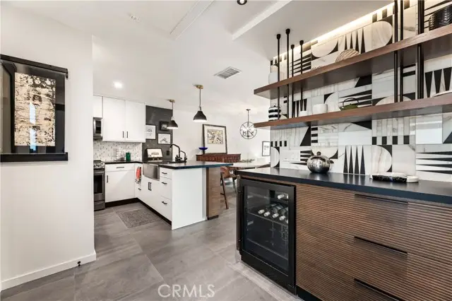 5118 Marina Pacifica Dr S, Long Beach, CA 90803 - Image #2