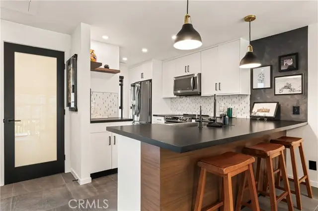 5118 Marina Pacifica Dr S, Long Beach, CA 90803 - Image #3