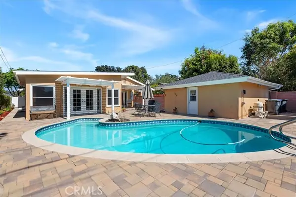 1116 W 21st Street, Santa Ana, CA 92706