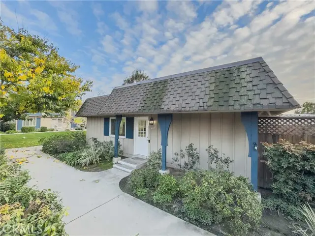 4233 Larwin, Cypress, CA 90630 - Image #3