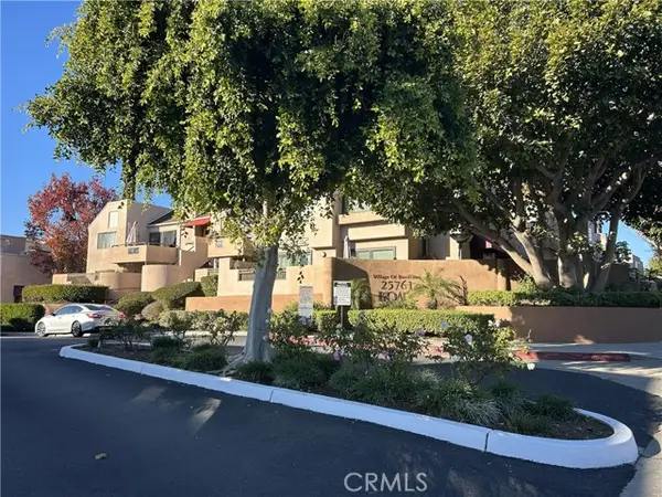 25761 Le Parc #5, Lake Forest (el Toro), CA 92630