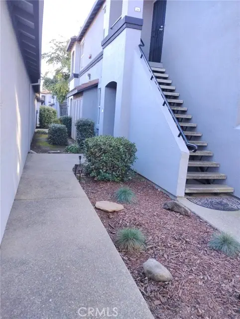 5201 Laguna Oaks, Elk Grove, CA 95758