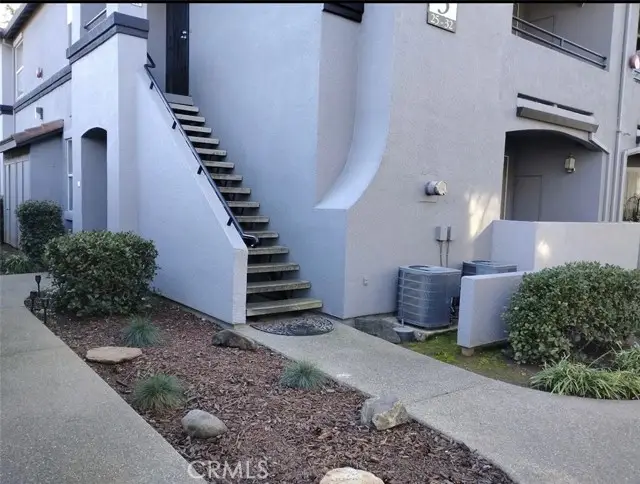 5201 Laguna Oaks, Elk Grove, CA 95758 - Image #2