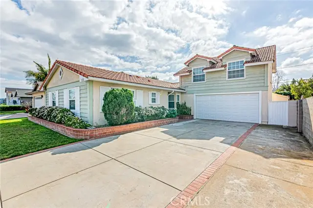 559 Traverse, Costa Mesa, CA 92626 - #2