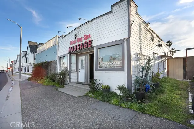 17181 Pacific Coast, Huntington Beach, CA 92649 - Image #2