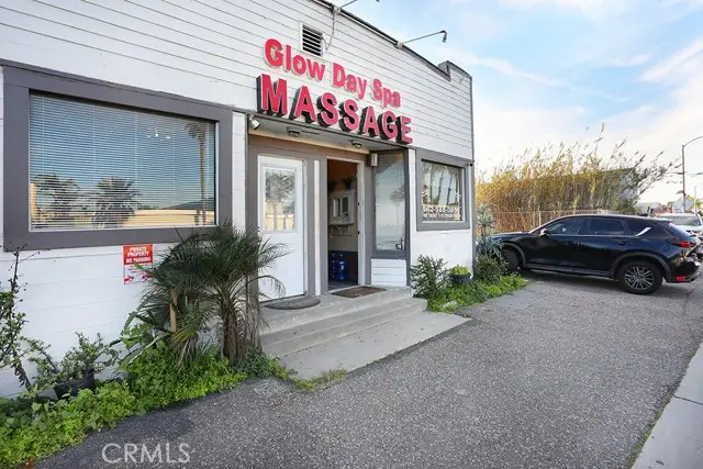 17181 Pacific Coast, Huntington Beach, CA 92649 - Image #3