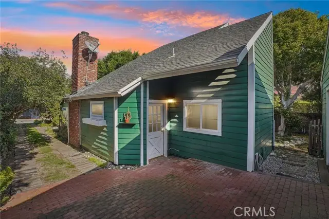 1652 Voorhees, Manhattan Beach, CA 90266 - Image #3