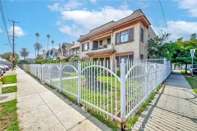 1501 S Ardmore, Los Angeles, CA 90006 - #2