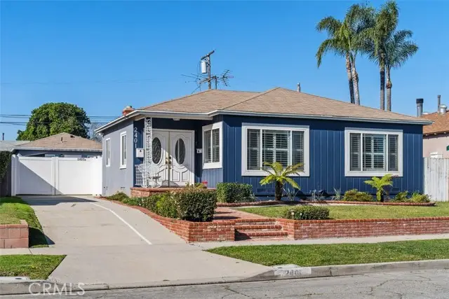 2401 Roswell Avenue, Long Beach, CA 90815 - #1