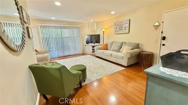 18350 Hatteras Street #176, Tarzana, CA 91356 - Image #2