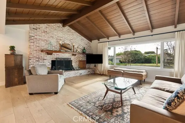 2011 Redberry, Tustin, CA 92705