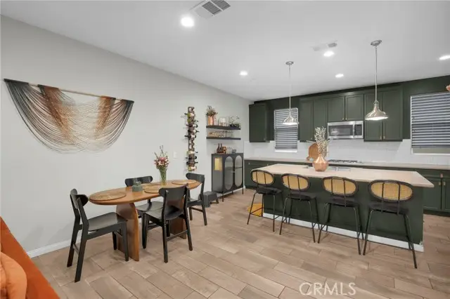 14865 W Maple Ter, San Fernando Valley, CA 91402 - #2