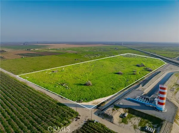 220 -45 Woollomes Avenue, Wasco, CA 93280