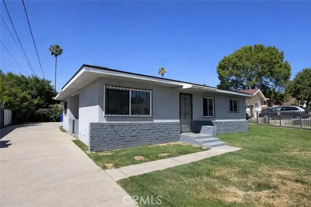 1270 Genevieve, San Bernardino, CA 92405 - #1