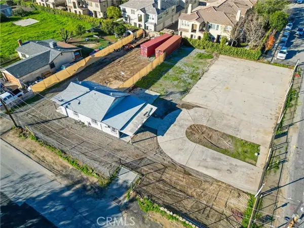 2006 E Lakeshore, Lake Elsinore, CA 92530