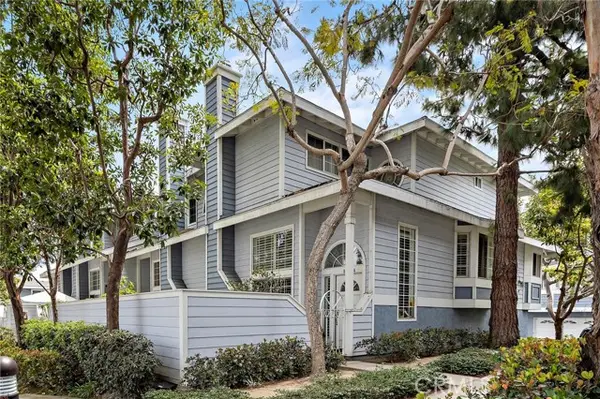 8125 Surfline Dr #A, Huntington Beach, CA 92646