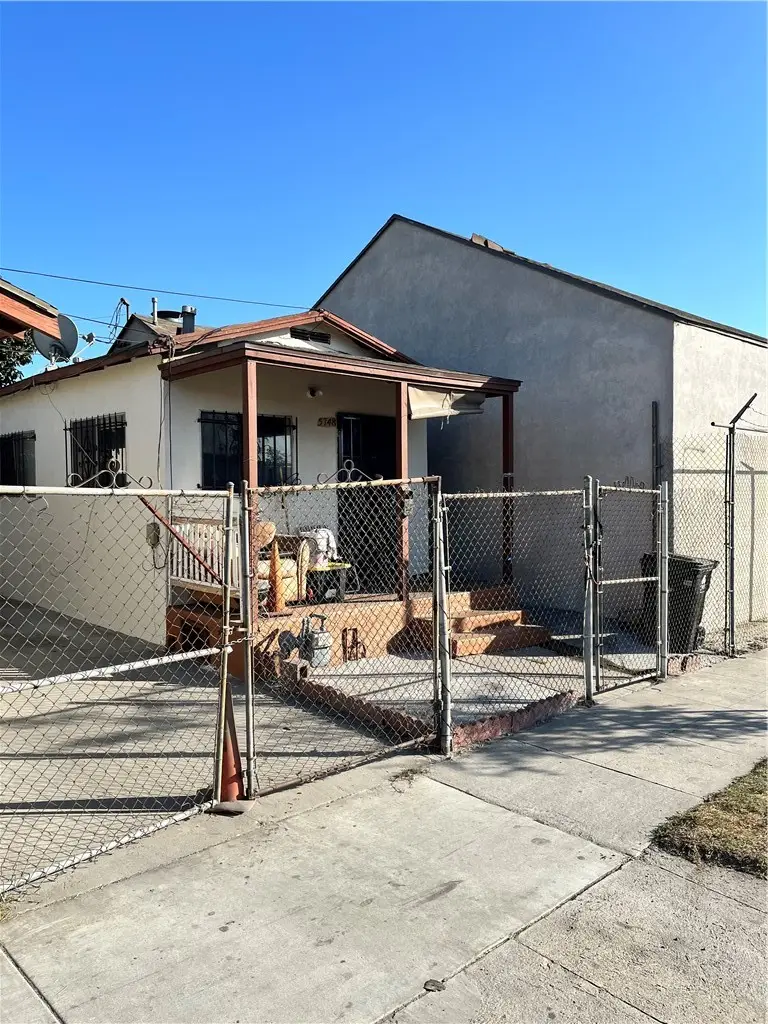 5746 Holmes Avenue, Los Angeles, CA 90058 - Image #1