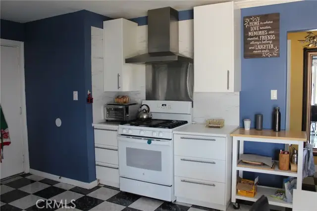 6919 Pioneer Boulevard, Whittier, CA 90606 - Image #2