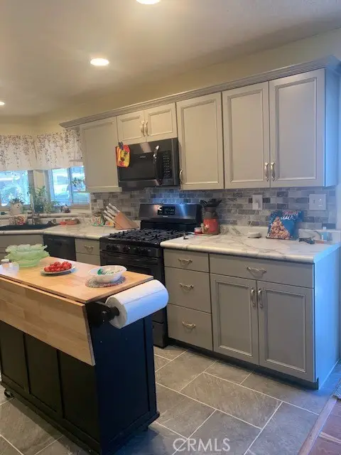 4401 Camelot Place, Bakersfield, CA 93301 - Image #1