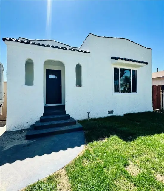 1242 E 87th Place, Los Angeles, CA 90002
