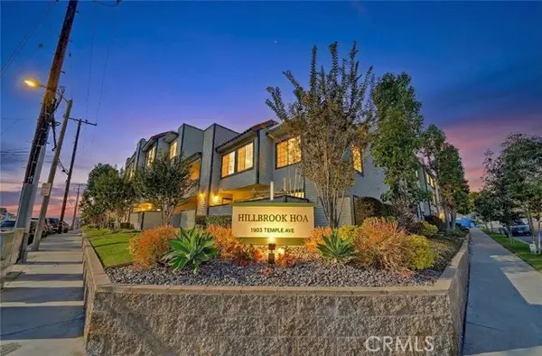 1903 Temple #104, Signal Hill, CA 90755