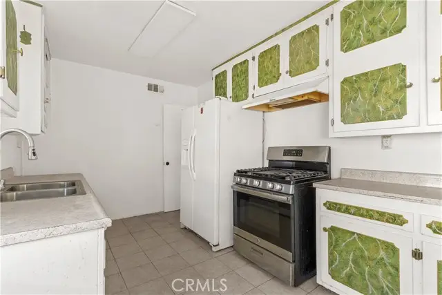 620 S Barclay Avenue, Compton, CA 90220 - Image #3