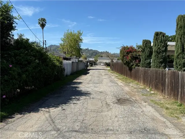 2211 Casitas Avenue, Altadena, CA 91001 - #3