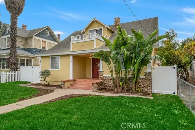 520 E 8th Street, Corona, CA 92879 - #3