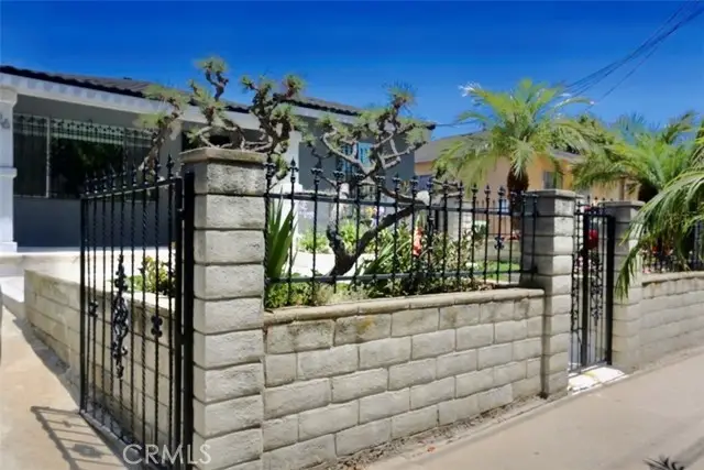 1526 Lakme Avenue, Wilmington, CA 90744 - Image #2