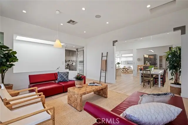 726 W 37th Street, San Pedro, CA 90731 - Image #2