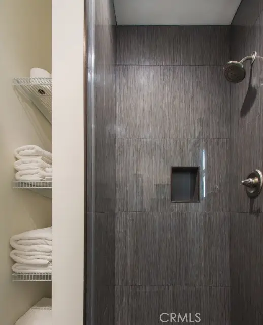 239 W Hillcrest Boulevard, Inglewood, CA 90301 - Image #3