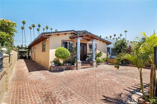 1729 W 51st Place, Los Angeles, CA 90062 - #1