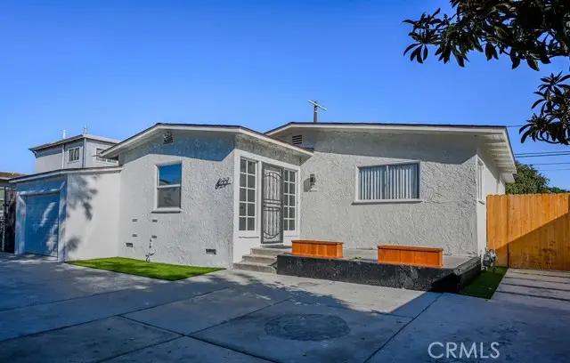 827 E 103rd Place, Los Angeles, CA 90002 - Image #1