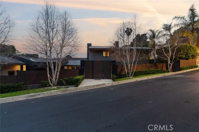 8808 Thrasher Avenue, Los Angeles, CA 90069 - #1