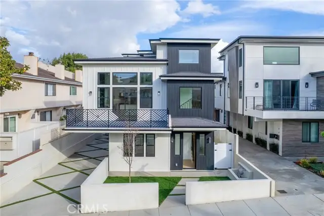 110 S Irena Avenue #A, Redondo Beach, CA 90277 - Image #1