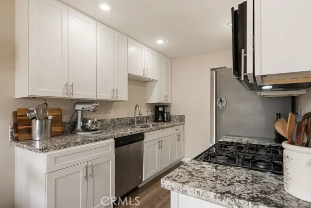 1313 Via Santiago #A, Corona, CA 92882 - #3