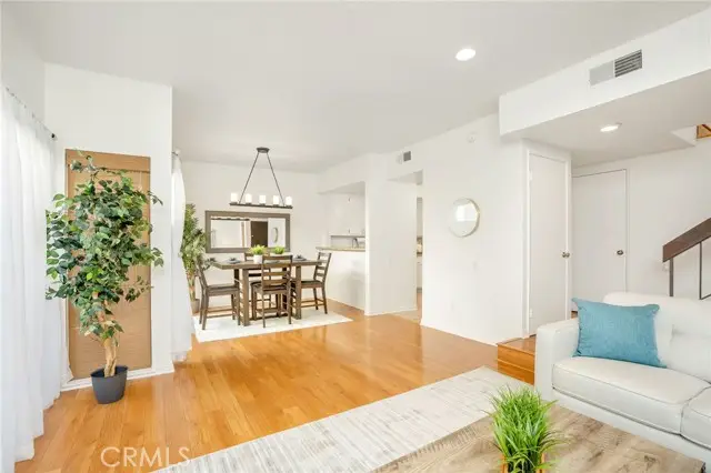 1655 Greenfield Avenue #14, Los Angeles, CA 90025 - Image #2