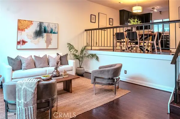 14144 Burbank Boulevard #2, Sherman Oaks, CA 91401