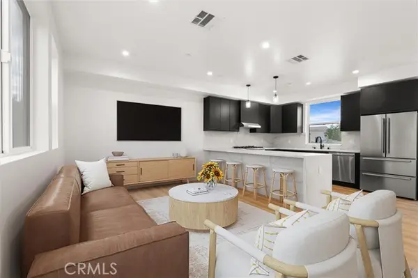 11408 W Calvert Street, North Hollywood (los Angeles), CA 91606