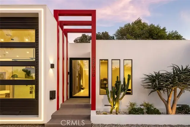 22020 Alizondo, Woodland Hills, CA 91364 - Image #3