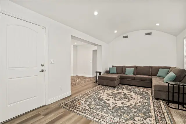 7827 La Salle, Los Angeles, CA 90047 - #3