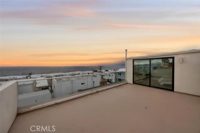 2215 Alma, Manhattan Beach, CA 90266 - #2