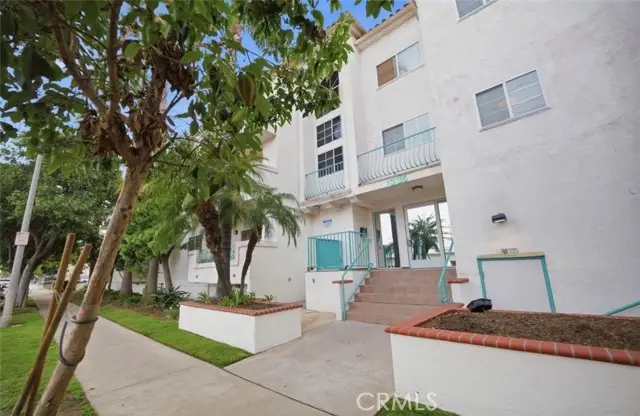 1335 Newport Avenue #202, Long Beach, CA 90804 - #2